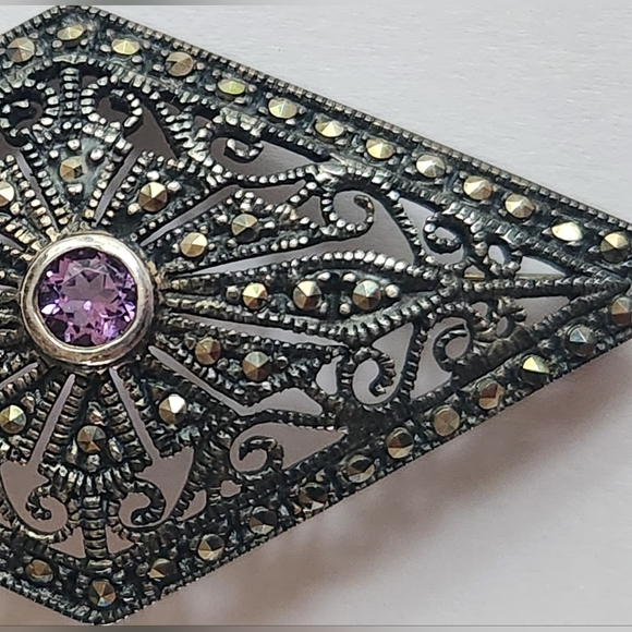 Sterling Silver Vintage Marcasite & Amethyst Gem Art-Deco-Style Pin Brooch - Picture 2 of 9